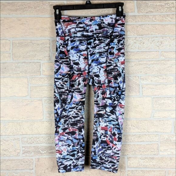 Lululemon Cropped Leggings Abstract Print Size 4 Break Free Abstract High Rise - Picture 7 of 8